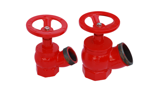 What are the common forms of fire hydrants?